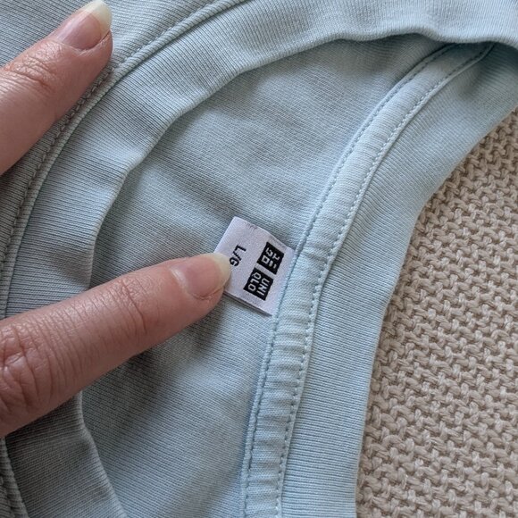 *2/$20* Uniqlo 90's y2k Light Blue Cotton Baby Tee, Size L - Picture 4 of 9